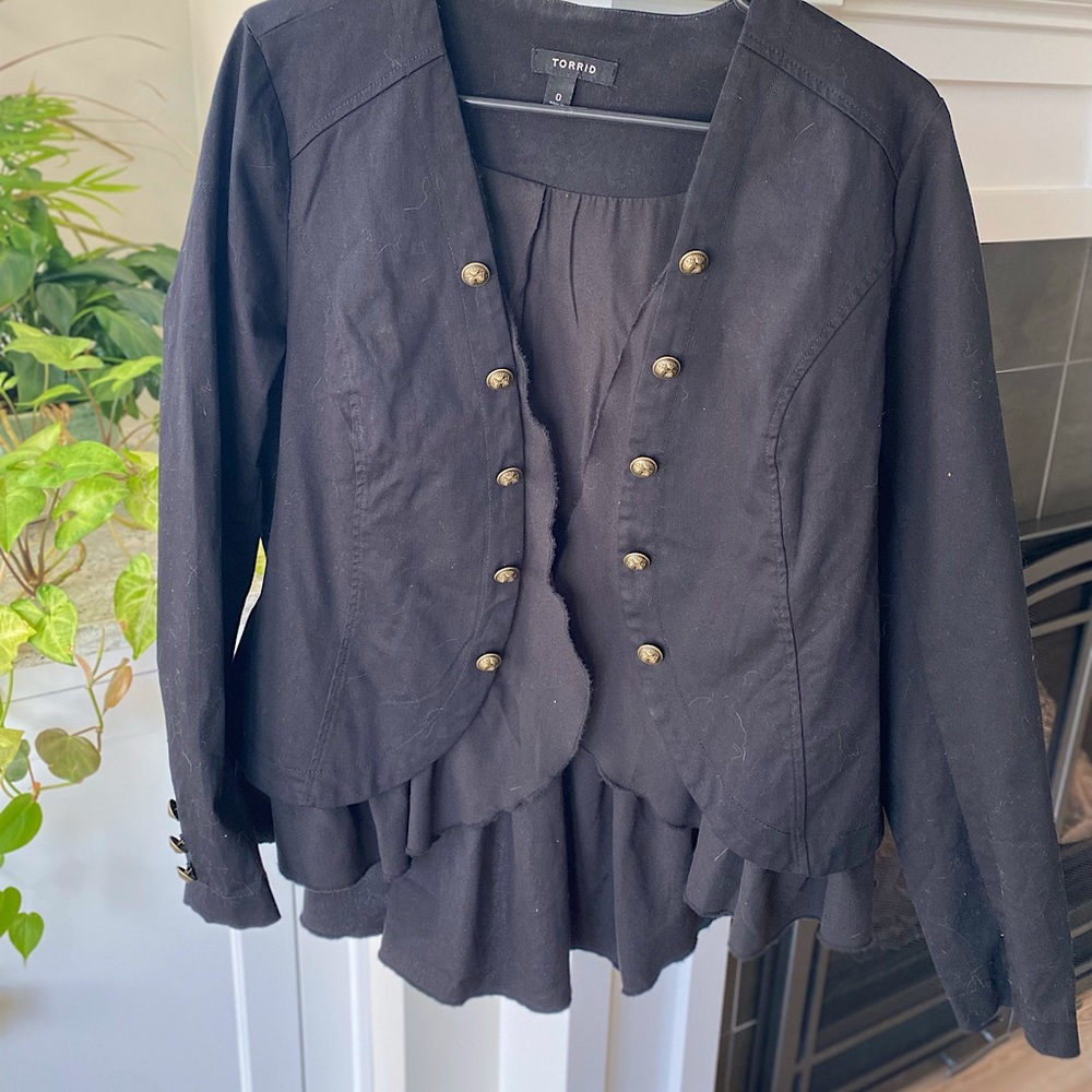 Ruffled Hem Blazer